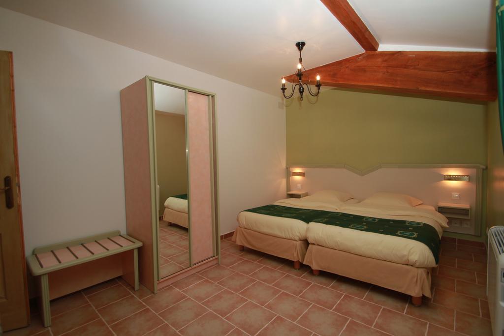Le Mas Des Ferrayes Ongles Exterior foto
